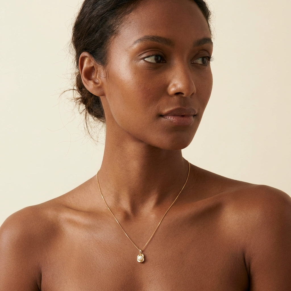 Editorial on-model image - Caellia 14k Gold Dainty Freshwater Pearl Pendant Necklace