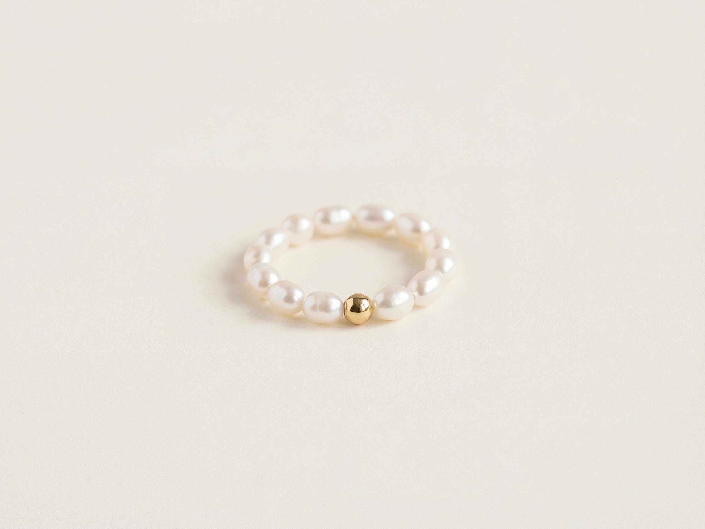 Pearl rings listing image - Main hero image