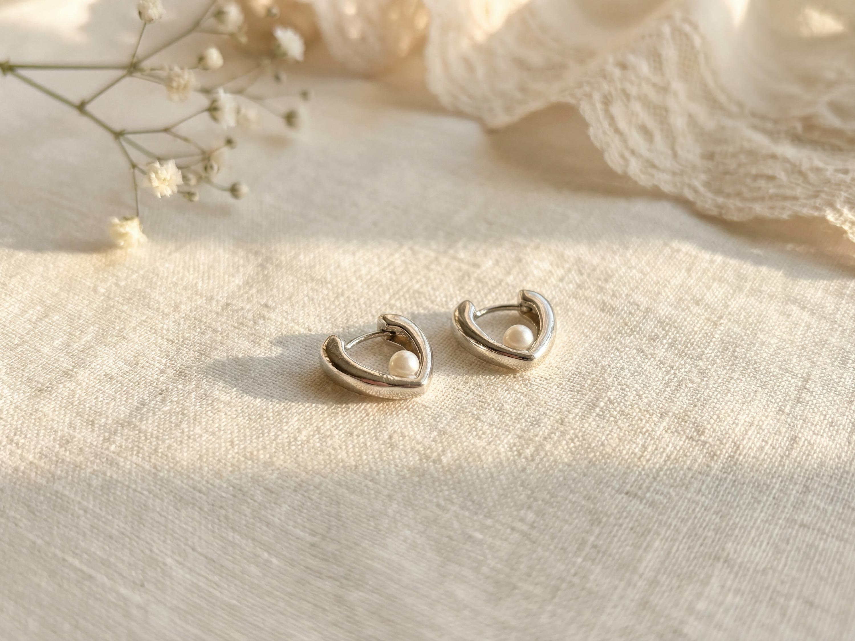 Pearl earrings listing image - Catbird-inspired romantic softness