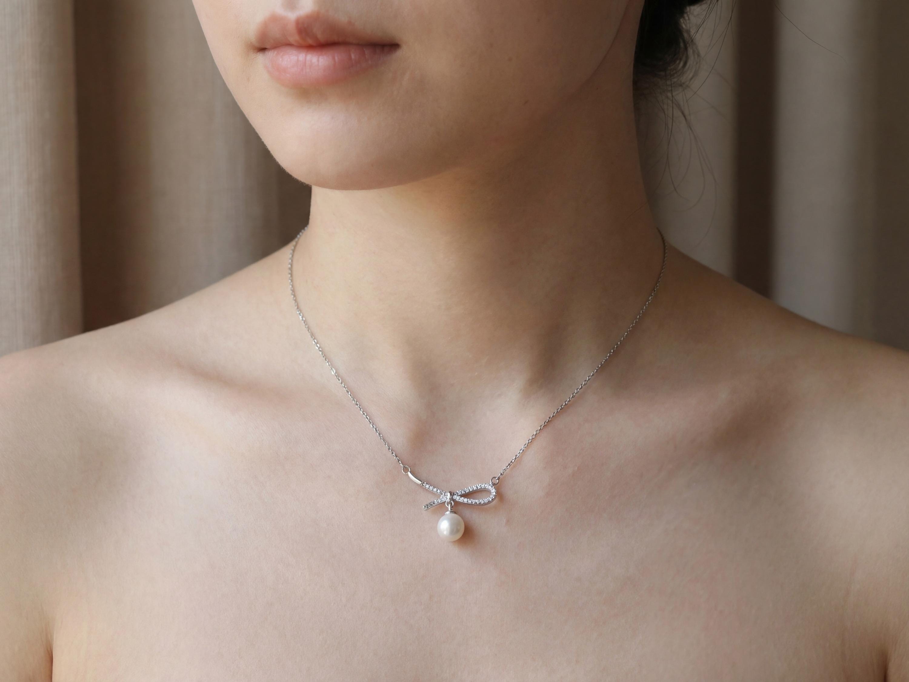 Pearl necklace listing image - On-neck lifestyle shot