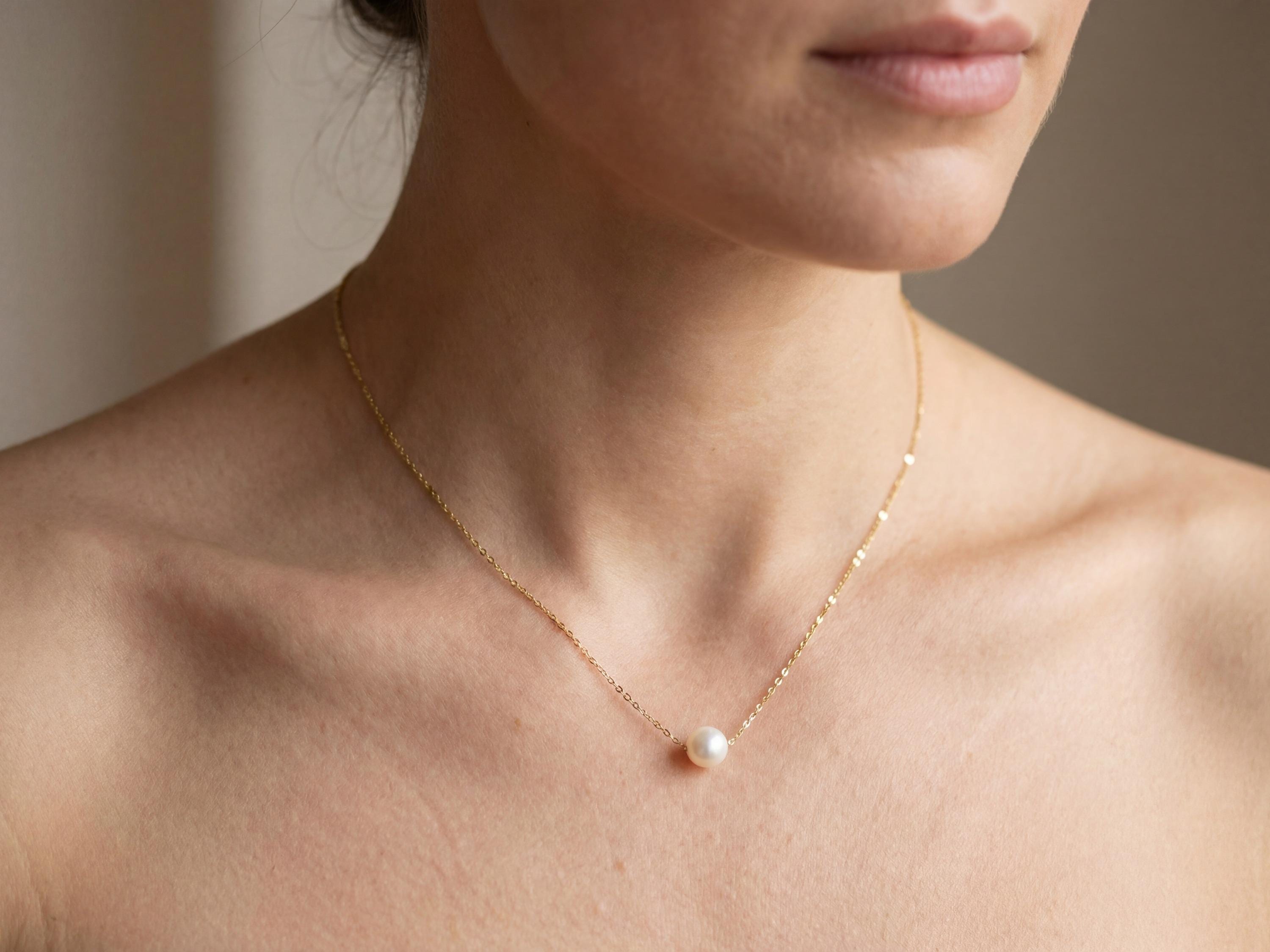 Pearl necklace listing image - On-neck lifestyle shot