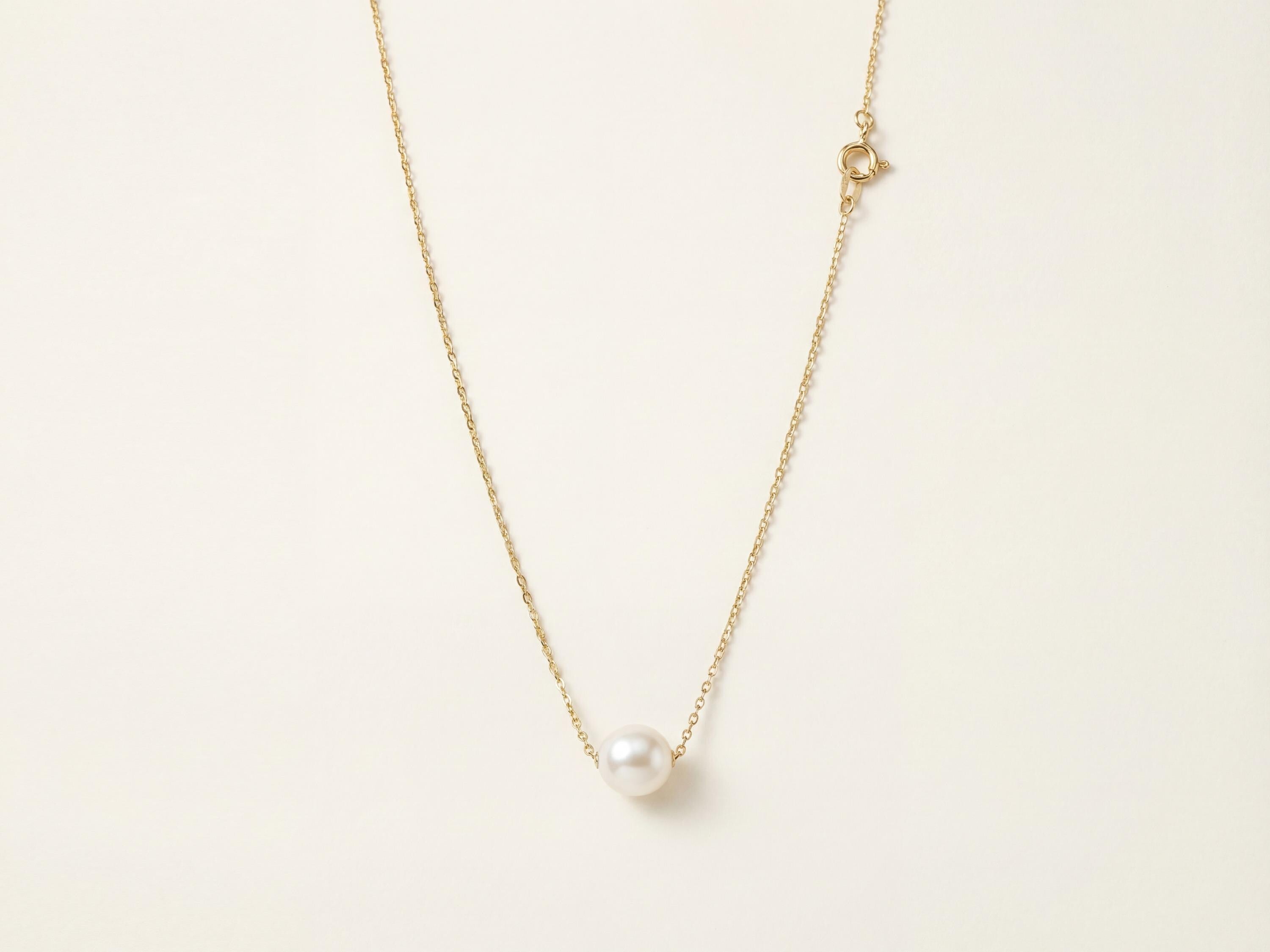 Pearl necklace listing image - Main hero image