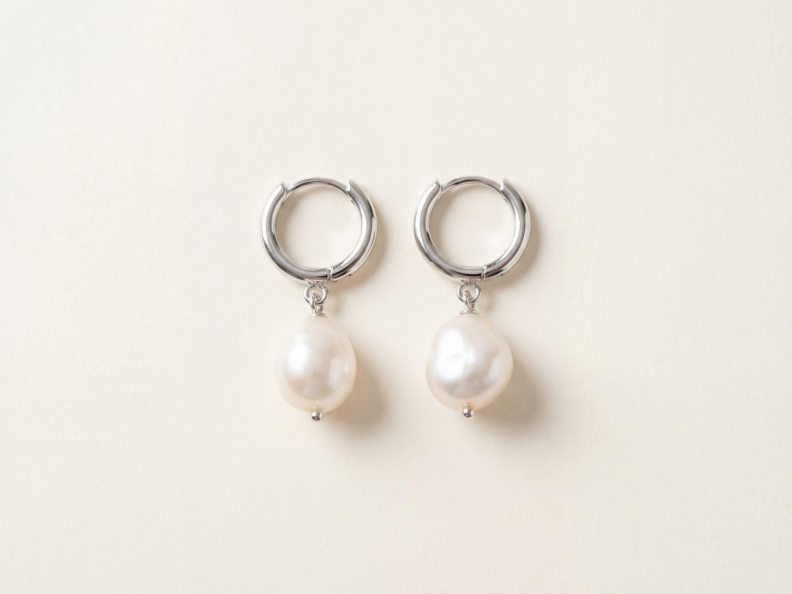 Pearl earrings listing image - Hero product shot
