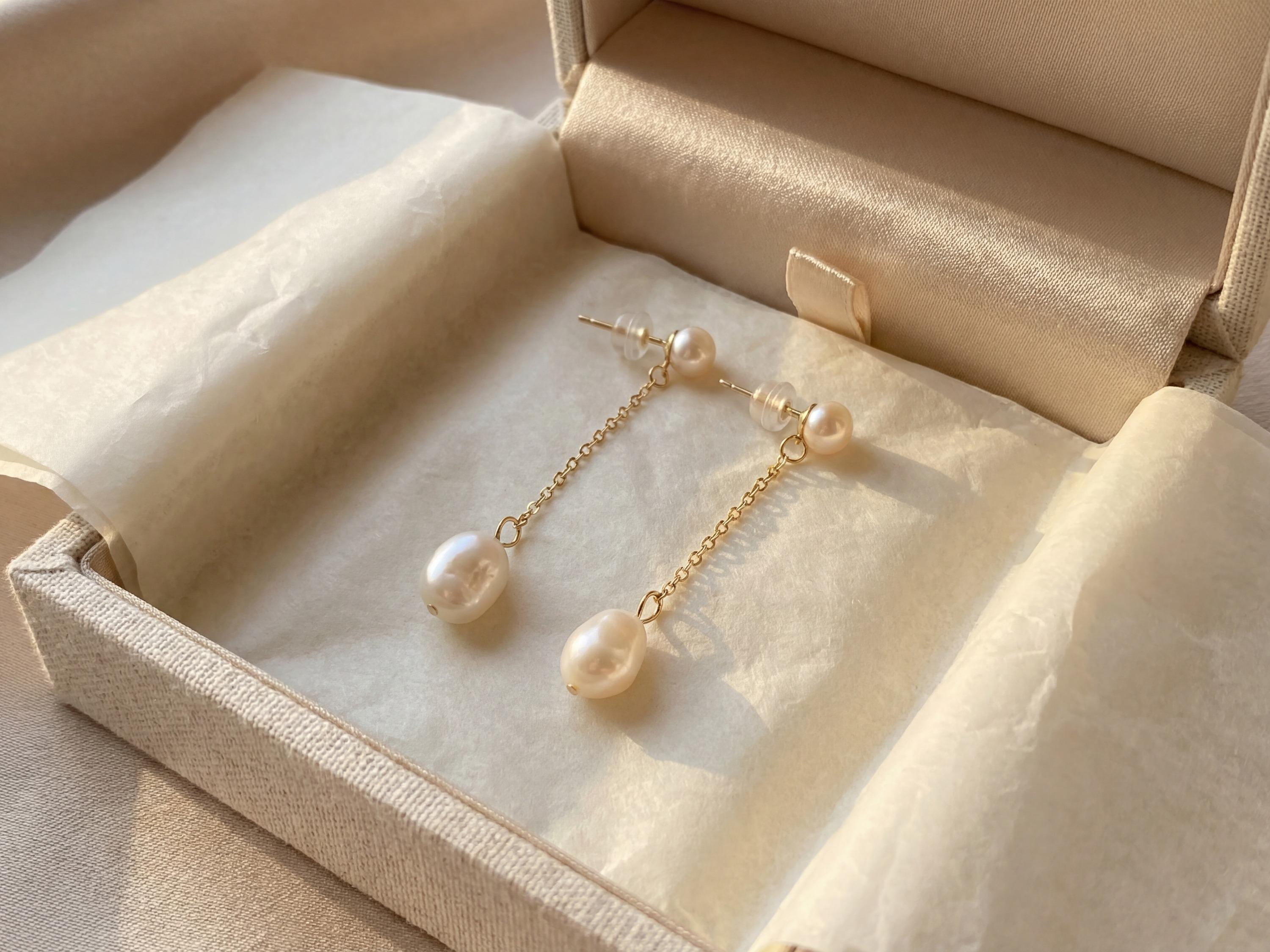 Pearl earrings listing image - Giftable lifestyle image