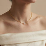 Pearl necklace listing image - Length and scale image