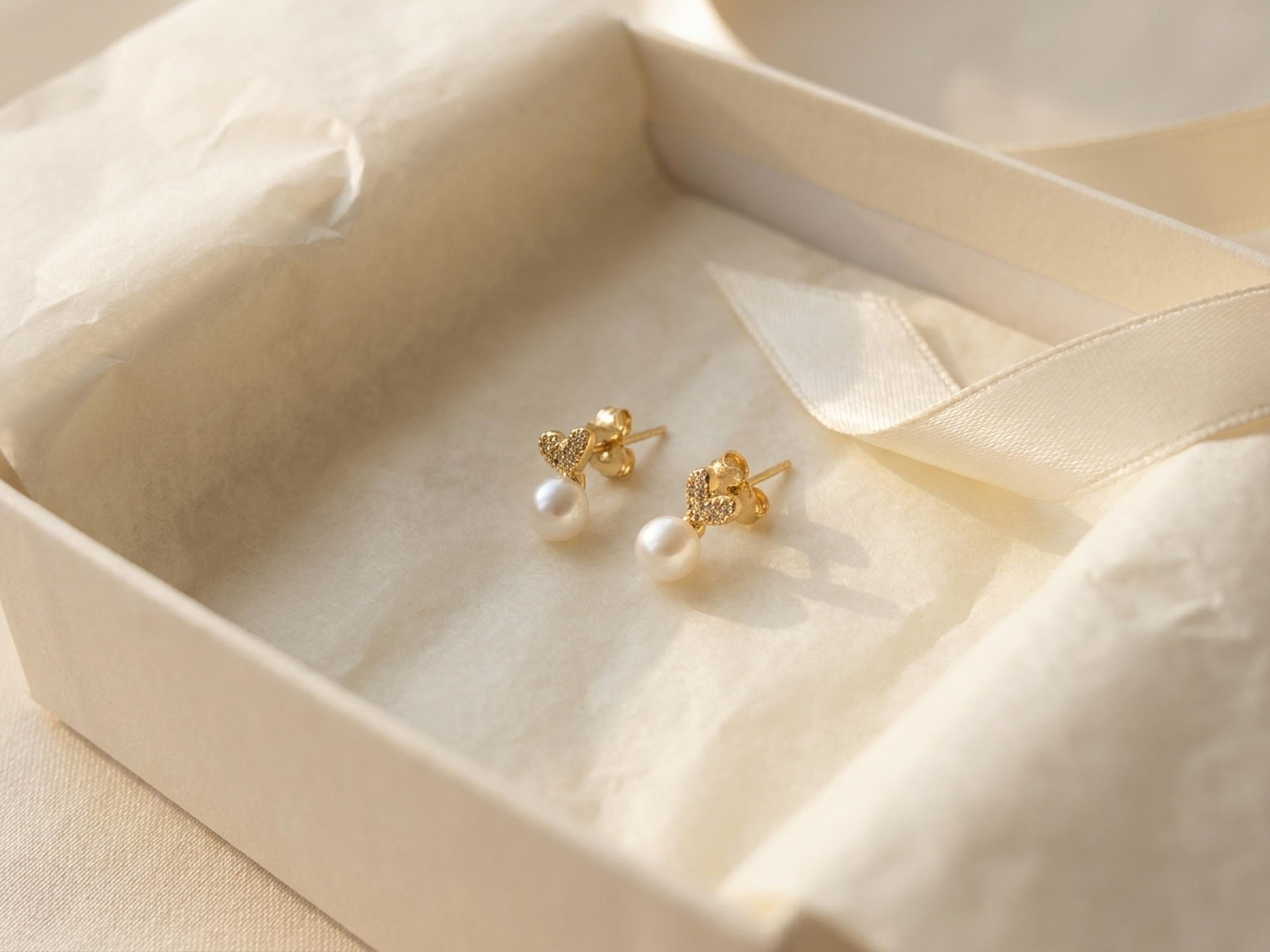 Pearl earrings listing image - Giftable lifestyle image