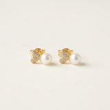 Pearl earrings listing image - Hero product shot