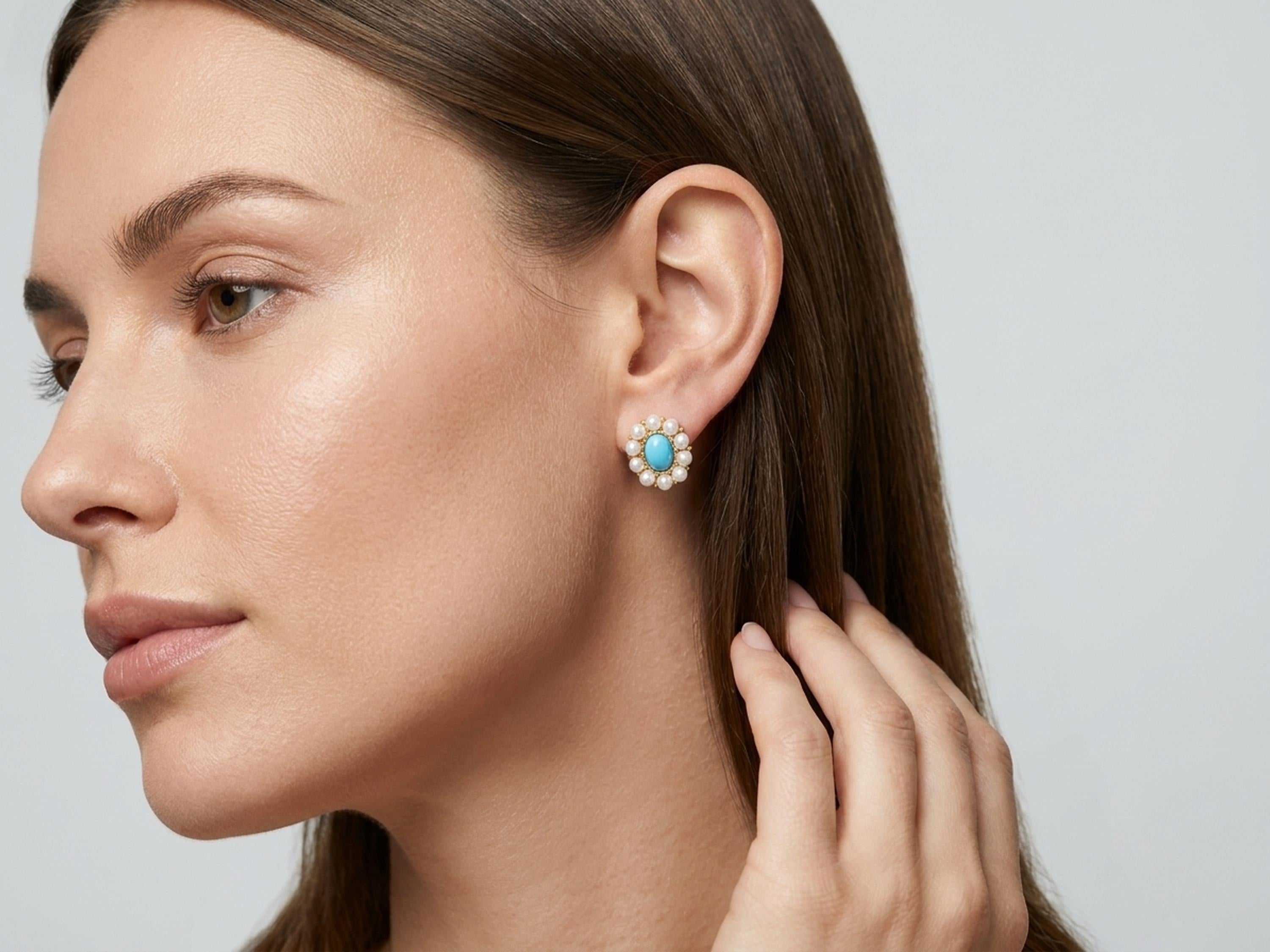 Pearl earrings listing image - Quiet luxury side profile